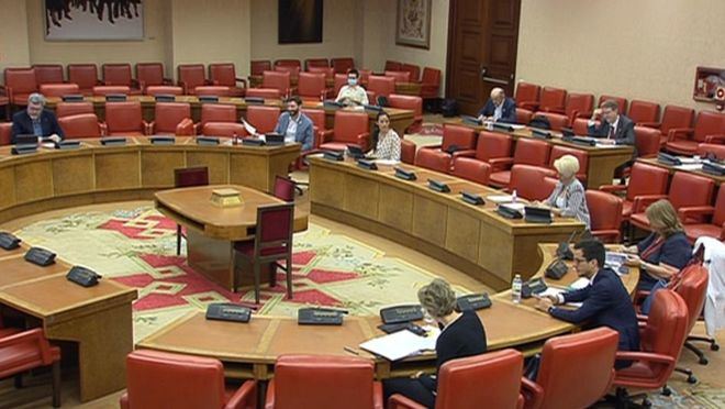 Los presupuestos de Sánchez se aprueban en comisión con la mayoría de la investidura