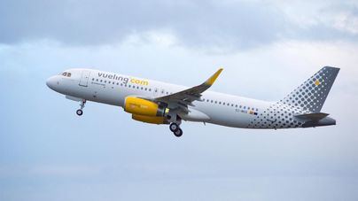 Vueling se compromete a devolver el importe de los billetes de vuelos suspendidos por la pandemia