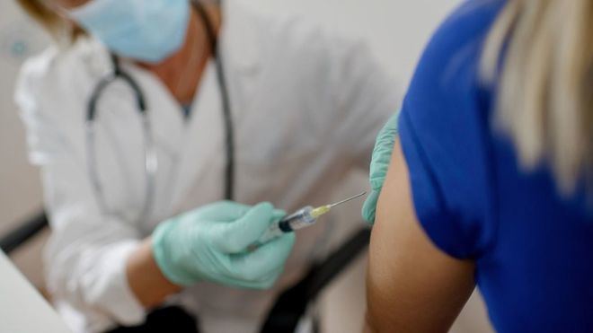 Sanidad distribuirá más de 4,5 millones de dosis de la vacuna Covid en las próximas doce semanas