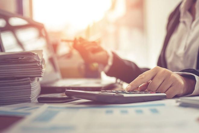 Cómo afecta 2021 al bolsillo: Impuestos y servicios que suben desde hoy