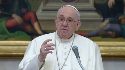 El Papa lamenta la mundanidad, "perennemente esclava de la apariencia y del entretenimiento"