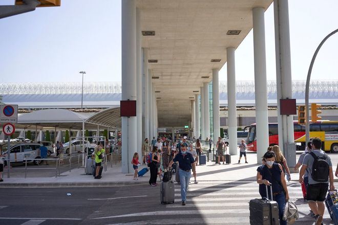 Todos los viajeros nacionales deberán presentar una PCR negativa al llegar a Baleares