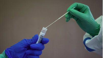 Sigue cayendo el ritmo de contagios en España, con 1.156 casos menos en el recuento diario