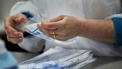 Cae a la mitad el recuento semanal de contagios en España, con cerca de 14.600 casos