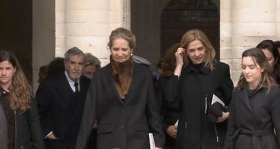 Las infantas Elena y Cristina se vacunaron cuando fueron a visitar a su padre a los Emiratos Árabes