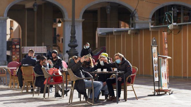 Gobierno y autonomías buscan 'limitaciones mínimas comunes' para Semana Santa