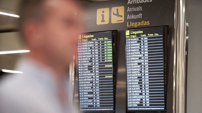Los colegios de médicos piden el cierre de todas las comunidades en Semana Santa