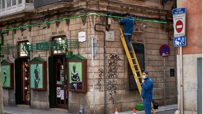 Entra el vigor el decreto del fondo de 11.000 millones con ayudas directas a autónomos y empresas