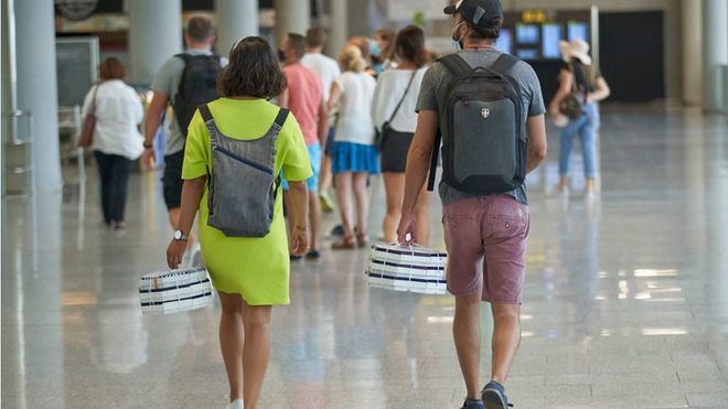 Los precios del transporte aéreo de pasajeros bajan un 8,2 por ciento en 2020
