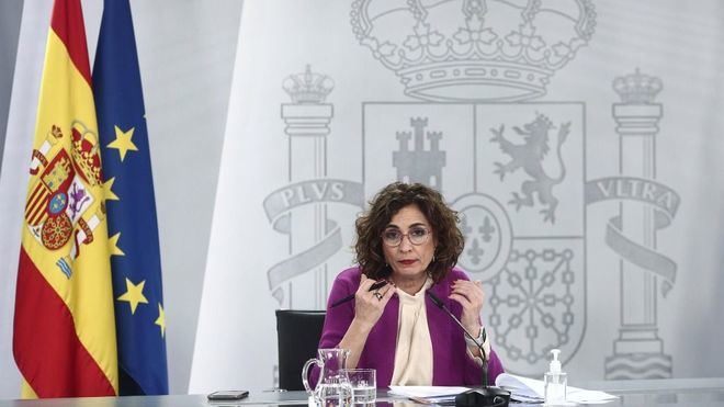 Montero valora que los ERTE contemplen incentivos a la reincorporación de trabajadores