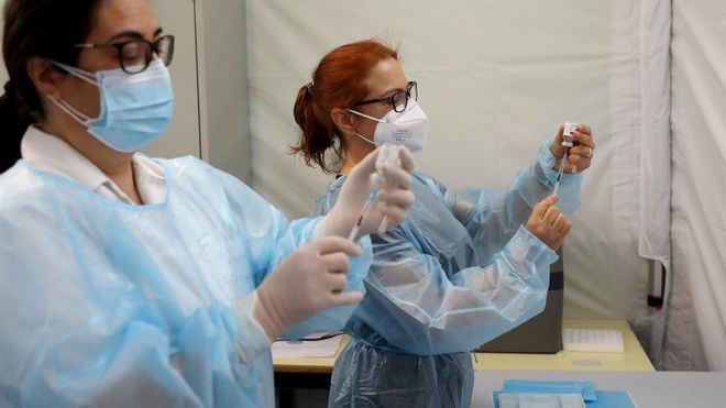 La vacuna de Janssen se inoculará a personas de más de 66 años