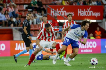 El CD Tenerife acaba cediendo en El Molinón
