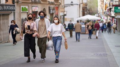 Sanidad registra 10.232 nuevos casos de Covid, 148 muertes y una ligera reducción de la incidencia