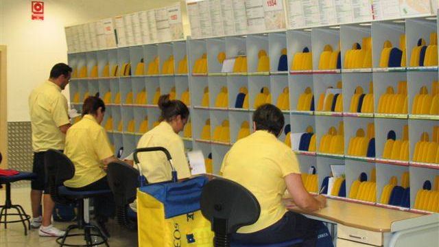 Revuelo en Correos por los sobres con balas: los sindicatos exigen invertir en seguridad