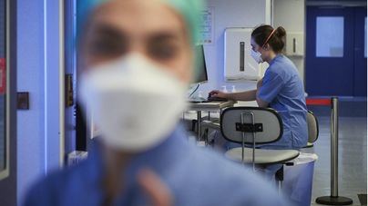 Sanidad registra 7.665 nuevos casos de Covid, 117 muertes y la incidencia baja a 232