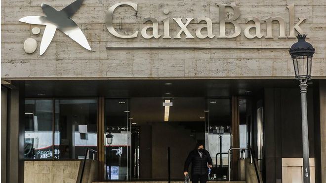 CaixaBank obtiene un beneficio de 514 millones en el primer trimestre