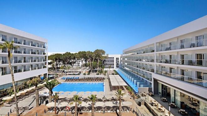 RIU compra a TUI su participación del 49 por ciento en 19 hoteles de la cadena