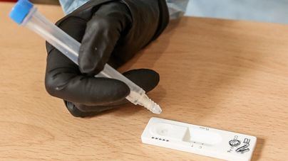 La pandemia causa 17 nuevos fallecimientos, la cifra más baja desde agosto en España