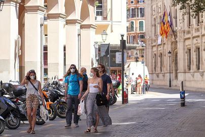 Sanidad notifica 3.432 casos y 62 muertes, con la incidencia bajando a 101