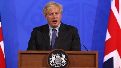 Johnson insiste en el 19 de julio para levantar las restricciones