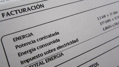 Podemos avanza que el Gobierno aprobará este jueves reducir del 21 al 10 por ciento el IVA de la luz