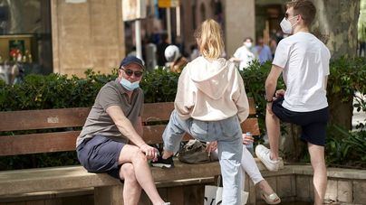 España recula y pedirá PCR negativa a los turistas ingleses que viajen a España