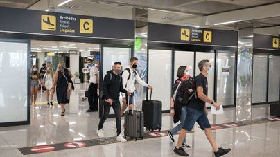 La Comisión Europea pide que el control del certificado Covid se realice antes de llegar al aeropuerto