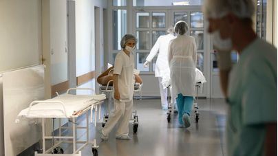 Los ingresos y contagios siguen al alza