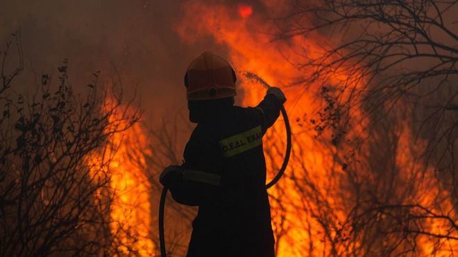 Sobrecogedoras imágenes de los incendios de Grecia