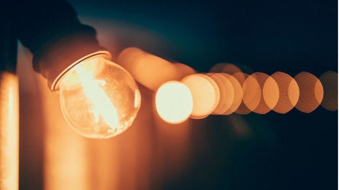 El precio de la luz se toma un respiro