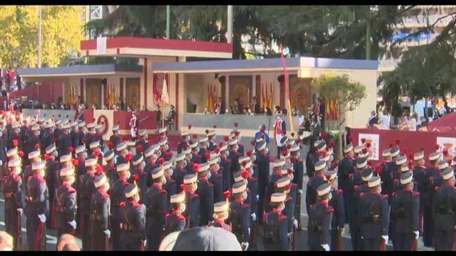 Abucheos a Sánchez en el desfile del 12 de octubre