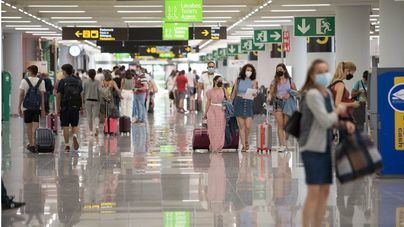 Los acompañantes pueden acceder desde hoy a la terminal del aeropuerto