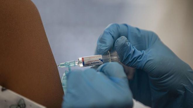 Sanidad recomienda limitar el número de participantes en eventos públicos y sociales de Navidad