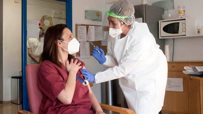 La Comisión de Salud Pública aprueba la dosis de refuerzo para mayores de 40 años