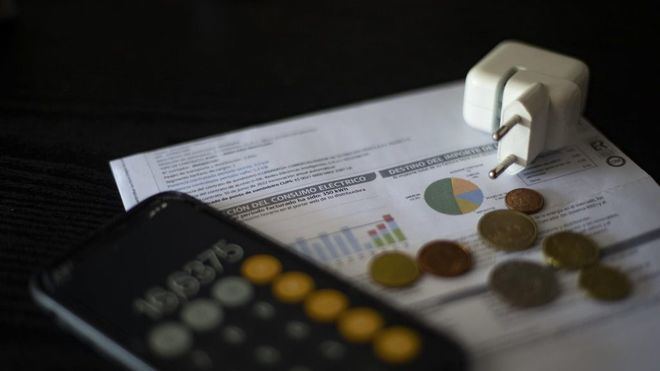 La luz pulveriza hoy todos los registros y se dispara hasta los 360 euros