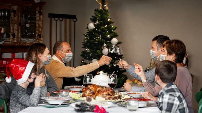 Sánchez asegura que las familias podrán celebrar la Navidad pese a la sexta ola