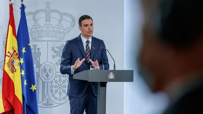 Sánchez anuncia que las mascarillas volverán a ser obligatorias en exteriores