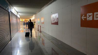 Miles de vuelos cancelados en todo el mundo ante el avance de ómicron
