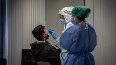 Nuevo récord de contagios en España en vísperas de Nochevieja: 130.624 casos