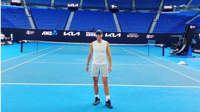 Nadal, en semifinales de Melbourne tras el abandono de su rival