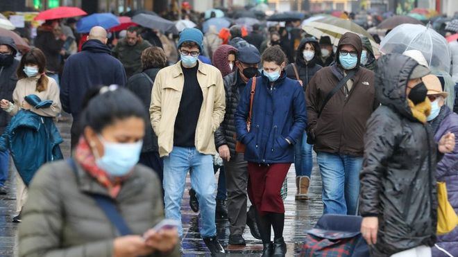 El 61 por ciento de los españoles no ve necesario tomar más medidas de control y aislamiento contra la Covid