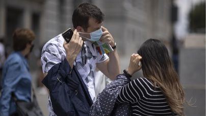 El Gobierno rechaza eliminar la mascarilla en espacios exteriores