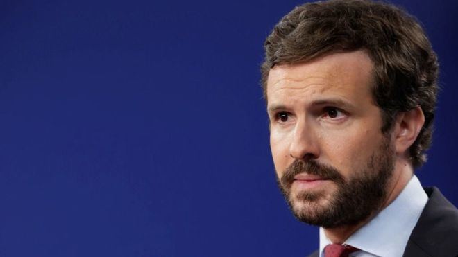 Casado se queda sin apoyos en el PP y sopesa dimitir