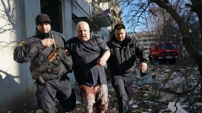 El ejército ruso se acerca a Kiev tras tomar el control del aeropuerto de Antónov