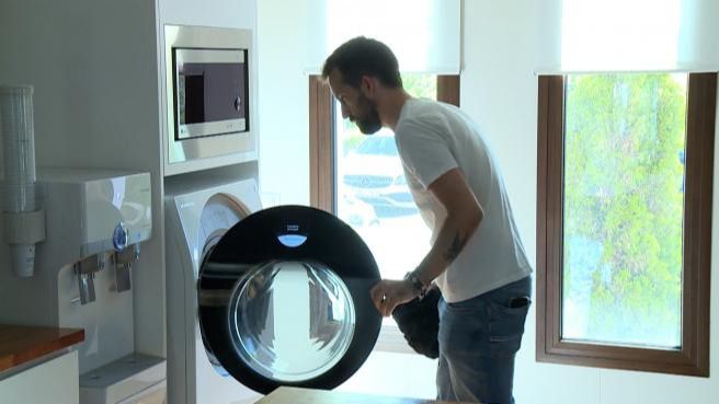 El precio de la luz rompe barreras y se acerca a los 300 euros
