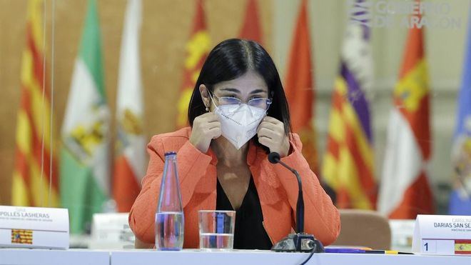 Darias afirma que el final de la mascarilla obligatoria está 'cada vez más cerca'