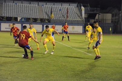 España impone su ley ante Canarias y consigue una goleada sin paliativos
