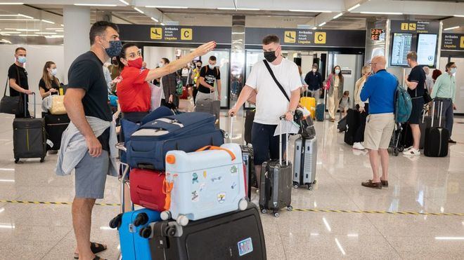 España dejará de exigir el certificado Covid a turistas de fuera de la UE