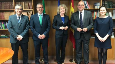 La Palma pide colaboración a Irlanda para homenajear a los precursores de la democracia en la isla