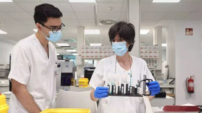 Los médicos de familia se preparan para diagnosticar la viruela del mono